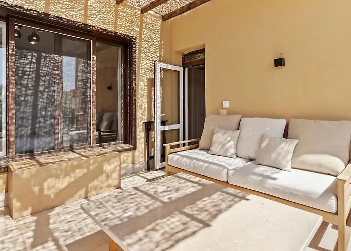 Stunning Poolhouse Duplex - 3 Beds - South Marina Appartement *