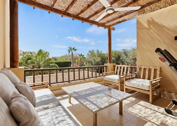 Stunning Poolhouse Duplex - 3 Beds - South Marina Appartement