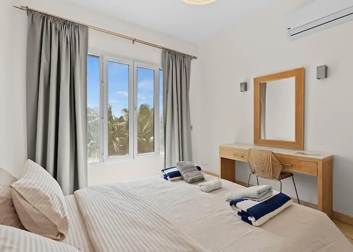 Appartement Stunning Poolhouse Duplex - 3 Beds - South Marina