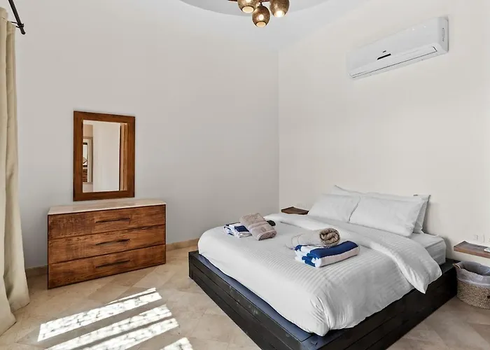 Appartement Stunning Poolhouse Duplex - 3 Beds - South Marina